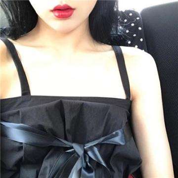 绘就心手相连和衷共济的动人画卷（莲花盛开·真情廿五）